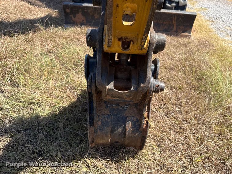image for item FC4177 2015 Caterpillar 302.7DCR mini excavator