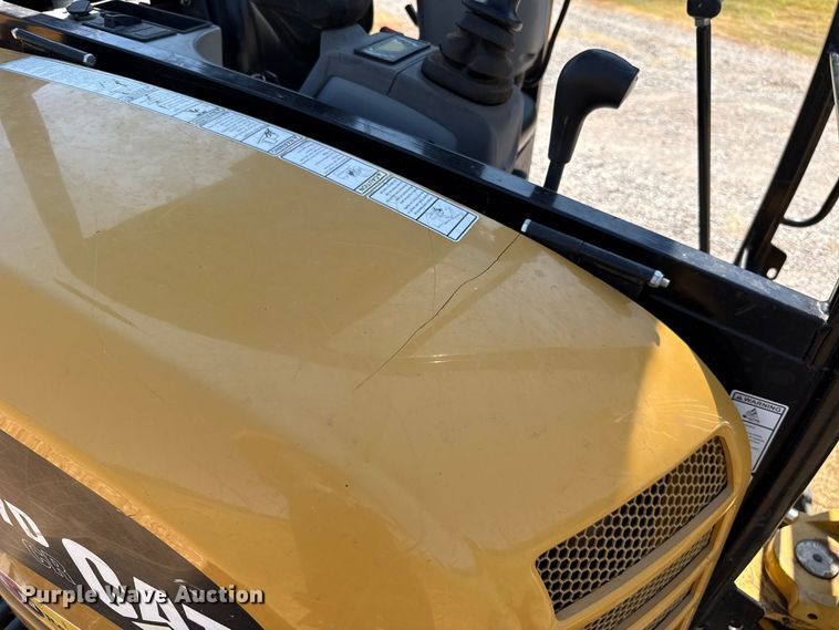 image for item FC4177 2015 Caterpillar 302.7DCR mini excavator