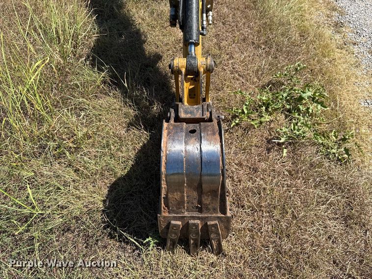image for item FC4177 2015 Caterpillar 302.7DCR mini excavator