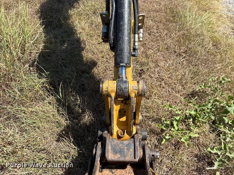 image for item FC4177 2015 Caterpillar 302.7DCR mini excavator