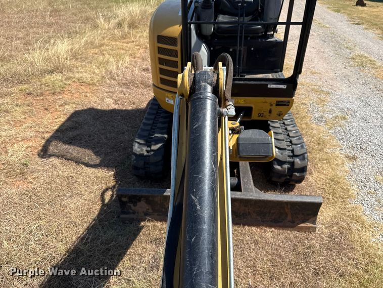 image for item FC4177 2015 Caterpillar 302.7DCR mini excavator