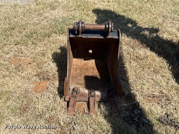 image for item FC4177 2015 Caterpillar 302.7DCR mini excavator