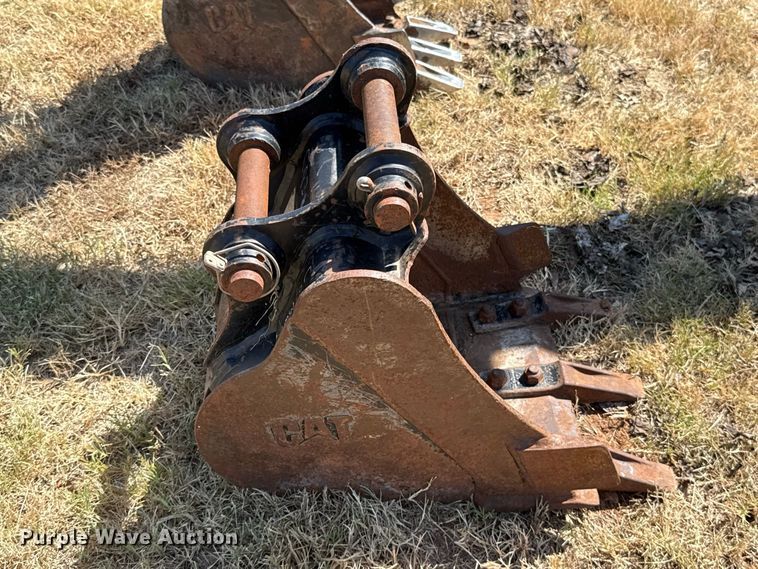 image for item FC4177 2015 Caterpillar 302.7DCR mini excavator