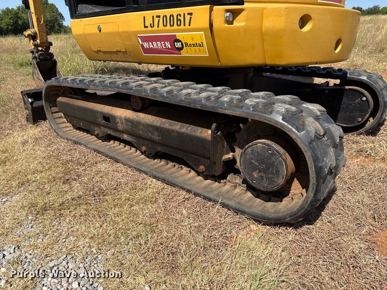 image for item FC4177 2015 Caterpillar 302.7DCR mini excavator
