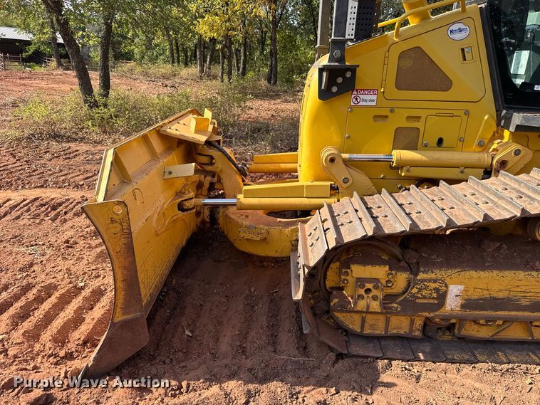 image for item FC4182 2020 Komatsu D51EX-24 dozer