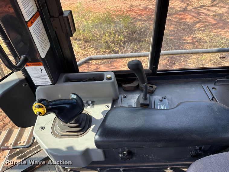 image for item FC4182 2020 Komatsu D51EX-24 dozer