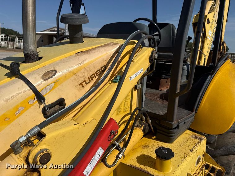 image for item FC4194 2005 New Holland LB75B backhoe
