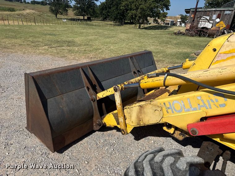 image for item FC4194 2005 New Holland LB75B backhoe