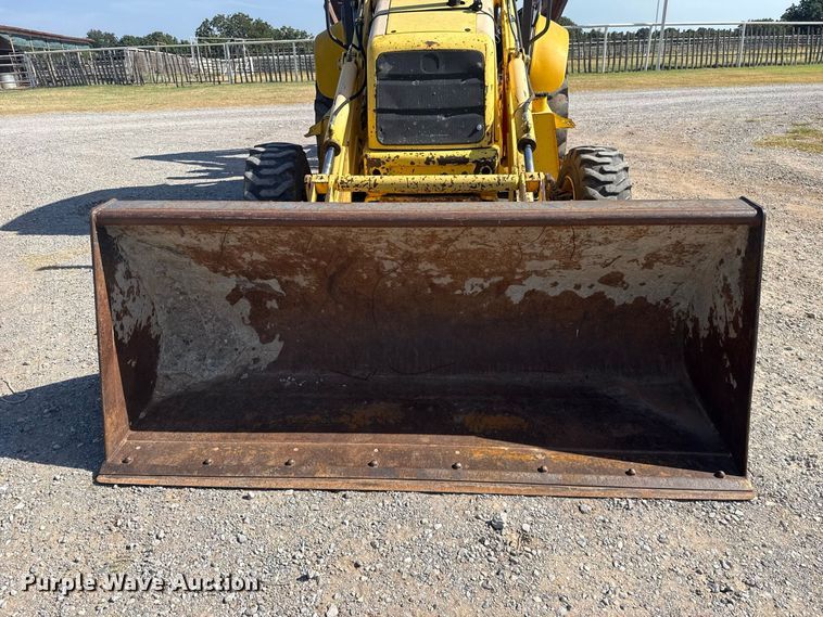 image for item FC4194 2005 New Holland LB75B backhoe