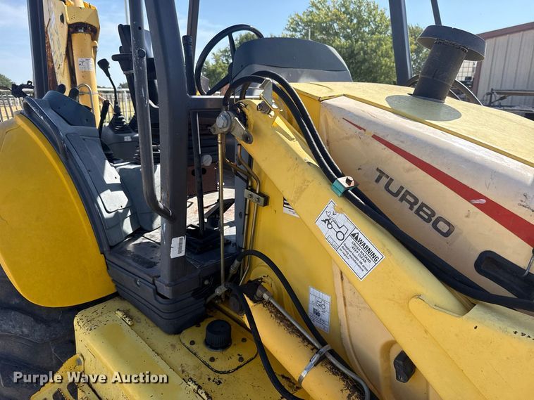 image for item FC4194 2005 New Holland LB75B backhoe
