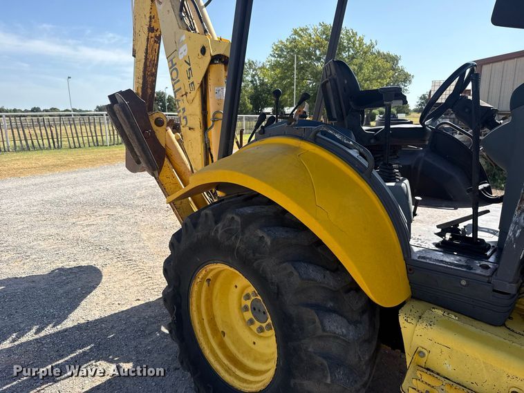 image for item FC4194 2005 New Holland LB75B backhoe