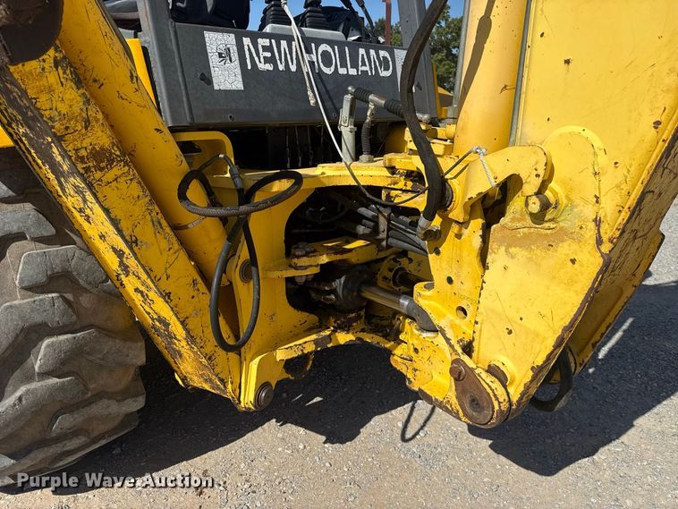 image for item FC4194 2005 New Holland LB75B backhoe