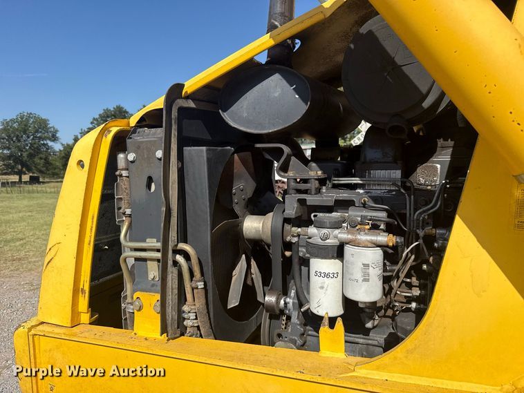 image for item FC4194 2005 New Holland LB75B backhoe