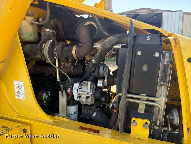 image for item FC4194 2005 New Holland LB75B backhoe
