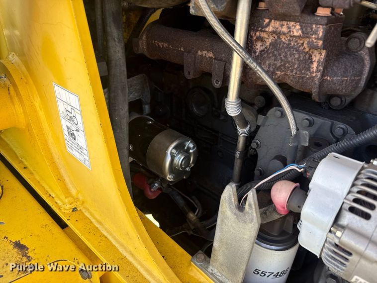 image for item FC4194 2005 New Holland LB75B backhoe