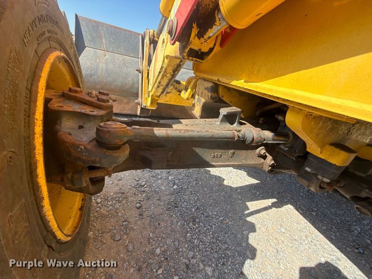 image for item FC4194 2005 New Holland LB75B backhoe
