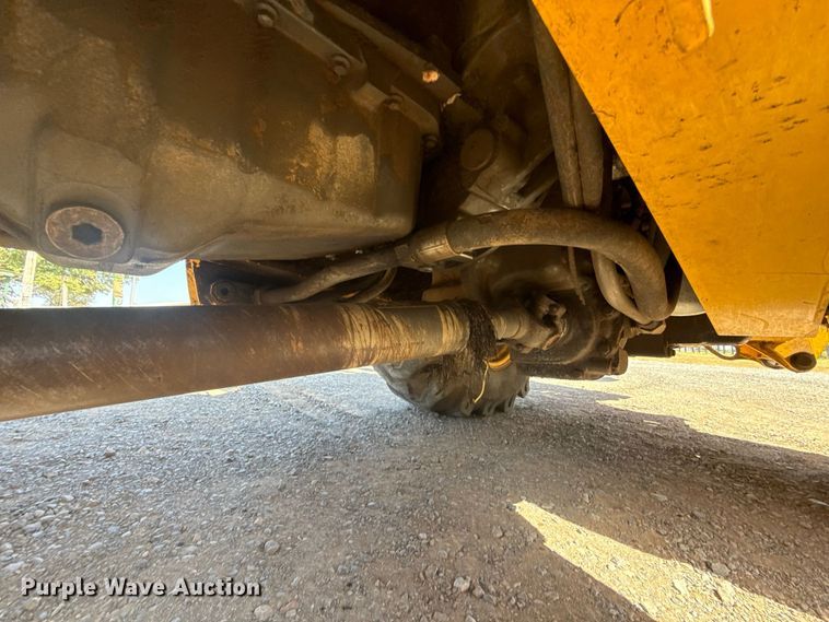 image for item FC4194 2005 New Holland LB75B backhoe