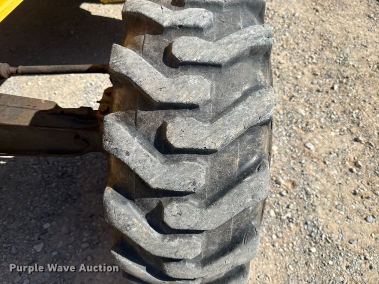 image for item FC4194 2005 New Holland LB75B backhoe