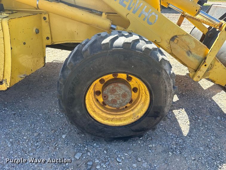image for item FC4194 2005 New Holland LB75B backhoe