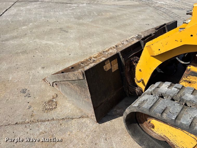 image for item FG0418 2021 Caterpillar 299D3 tracked skid steer loader
