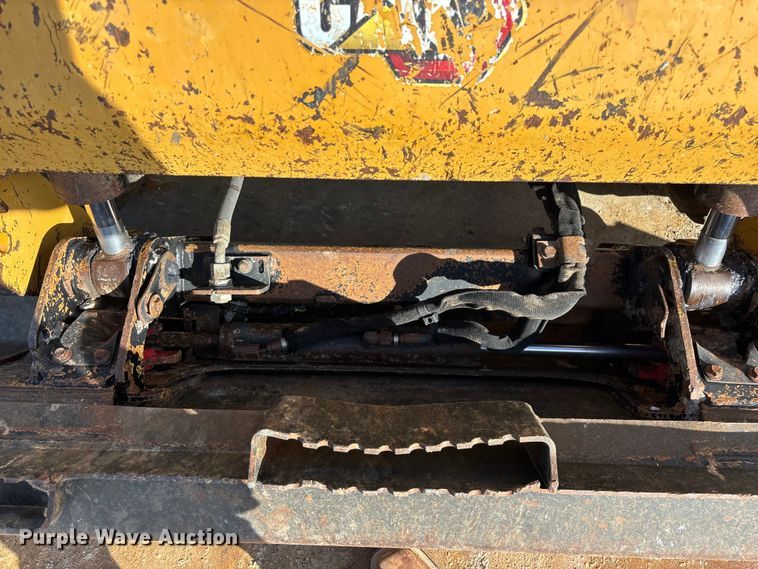 image for item FG0418 2021 Caterpillar 299D3 tracked skid steer loader