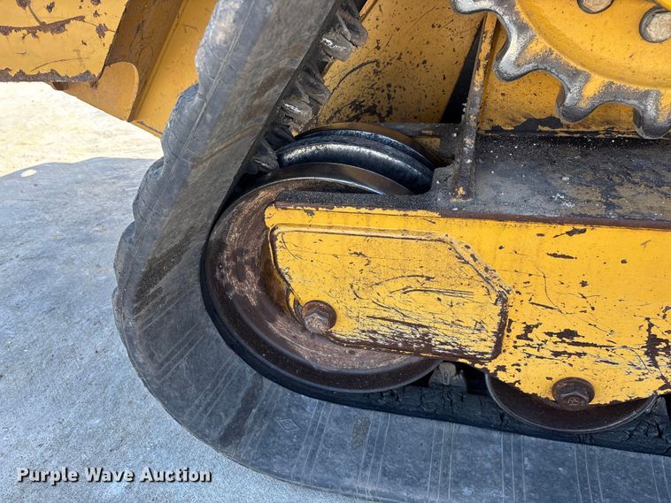 image for item FG0418 2021 Caterpillar 299D3 tracked skid steer loader