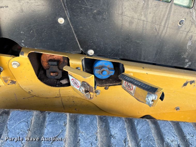 image for item FG0418 2021 Caterpillar 299D3 tracked skid steer loader