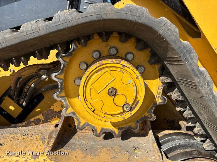 image for item FG0418 2021 Caterpillar 299D3 tracked skid steer loader
