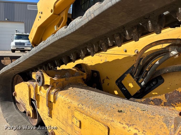 image for item FG0418 2021 Caterpillar 299D3 tracked skid steer loader
