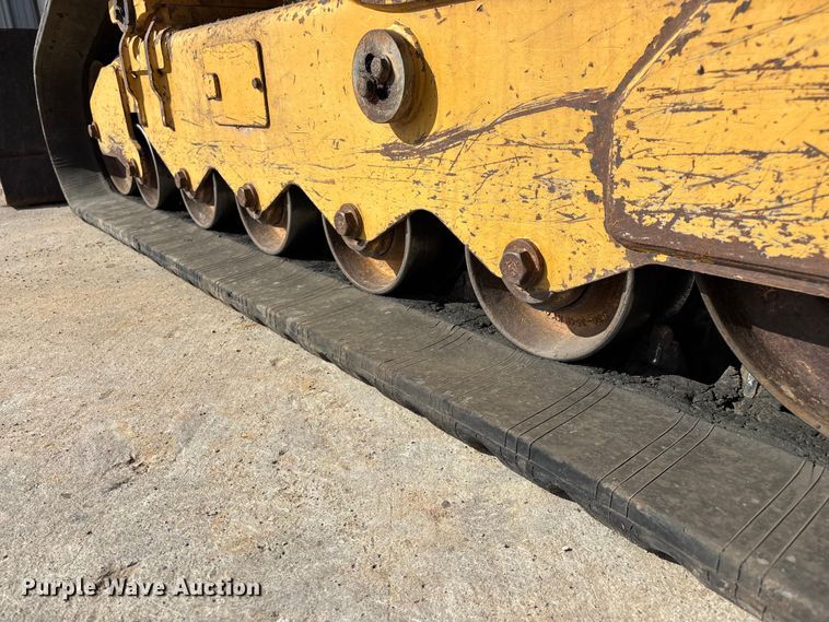 image for item FG0418 2021 Caterpillar 299D3 tracked skid steer loader