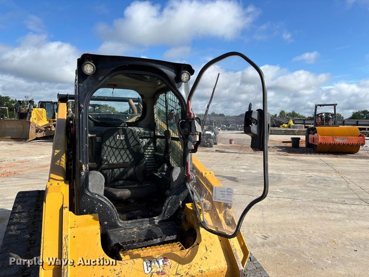 image for item FG0418 2021 Caterpillar 299D3 tracked skid steer loader