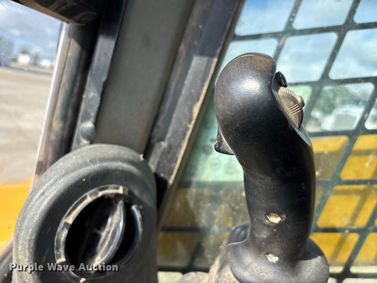 image for item FG0418 2021 Caterpillar 299D3 tracked skid steer loader