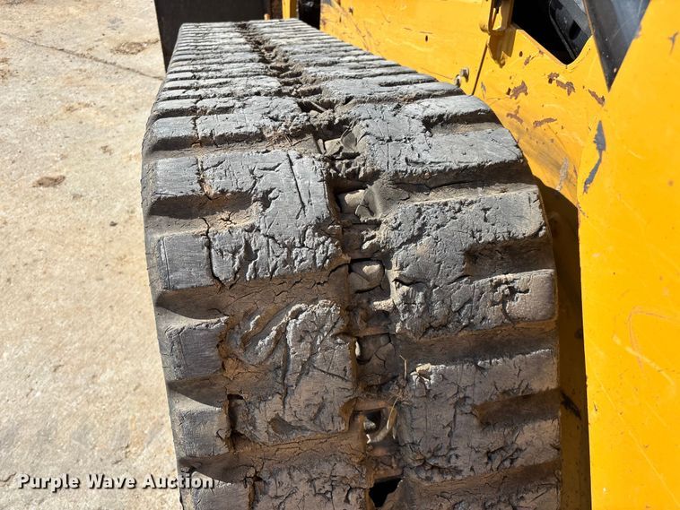 image for item FG0418 2021 Caterpillar 299D3 tracked skid steer loader