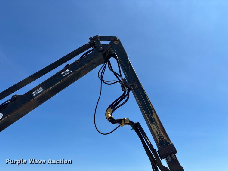 image for item FG0587 2005 Timberjack 1270 tree harvester