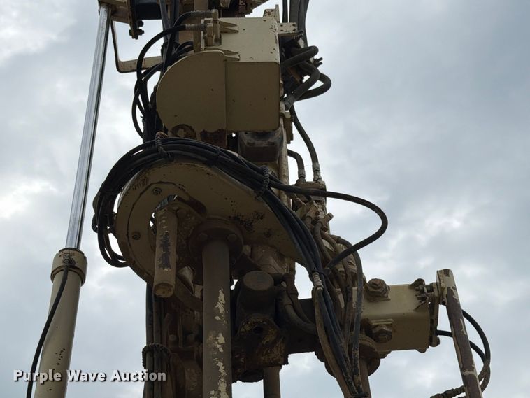 image for item FH6330 Ingersoll Rand ECM470 crawler drill