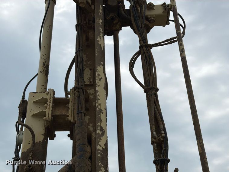 image for item FH6330 Ingersoll Rand ECM470 crawler drill