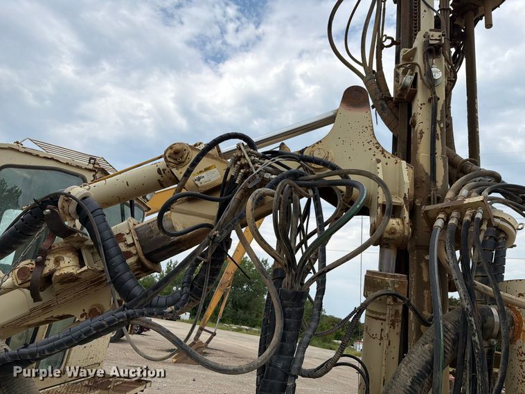 image for item FH6330 Ingersoll Rand ECM470 crawler drill