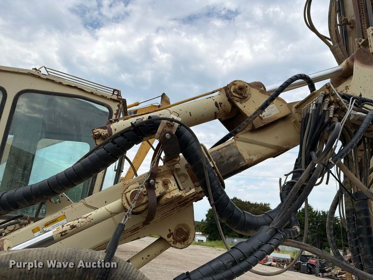 image for item FH6330 Ingersoll Rand ECM470 crawler drill