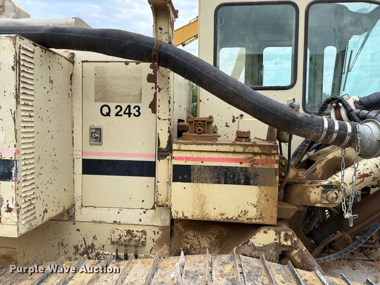 image for item FH6330 Ingersoll Rand ECM470 crawler drill