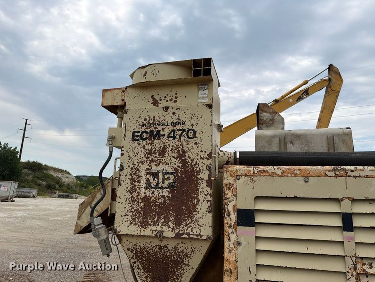image for item FH6330 Ingersoll Rand ECM470 crawler drill