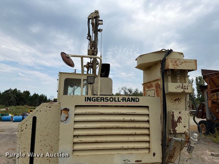 image for item FH6330 Ingersoll Rand ECM470 crawler drill