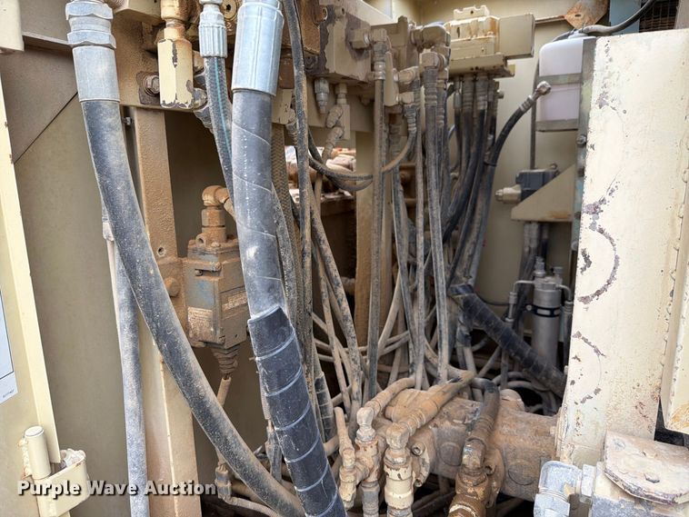 image for item FH6330 Ingersoll Rand ECM470 crawler drill