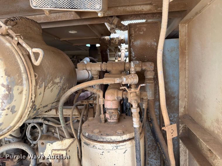 image for item FH6330 Ingersoll Rand ECM470 crawler drill