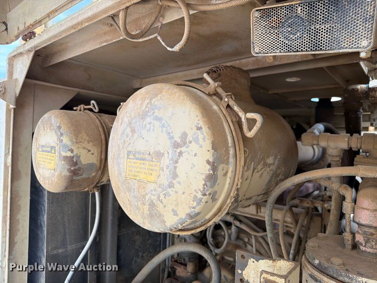 image for item FH6330 Ingersoll Rand ECM470 crawler drill