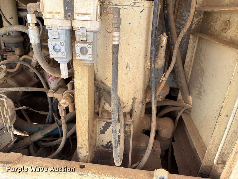 image for item FH6330 Ingersoll Rand ECM470 crawler drill