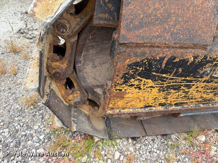 image for item FH6330 Ingersoll Rand ECM470 crawler drill