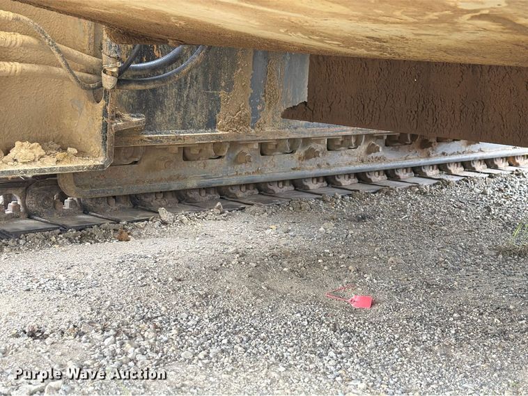 image for item FH6330 Ingersoll Rand ECM470 crawler drill