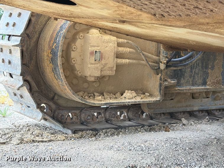 image for item FH6330 Ingersoll Rand ECM470 crawler drill