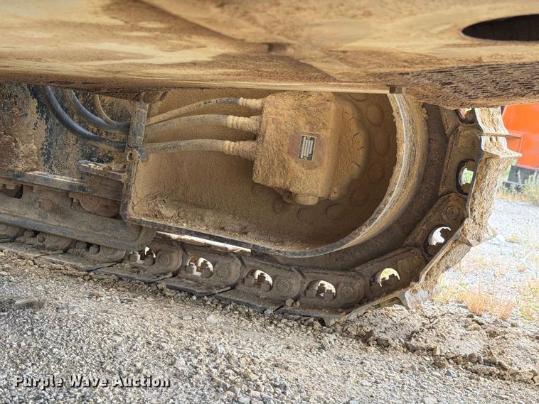 image for item FH6330 Ingersoll Rand ECM470 crawler drill