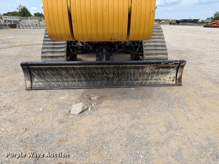 image for item FI0322 2023 Vermeer RTX1250i2 rock saw